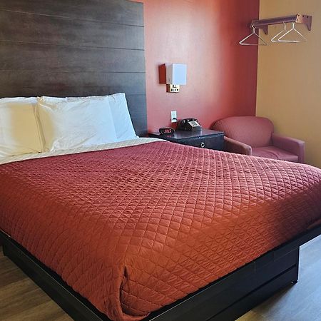 Budgetel Inn & Suites Fort Scott Ngoại thất bức ảnh