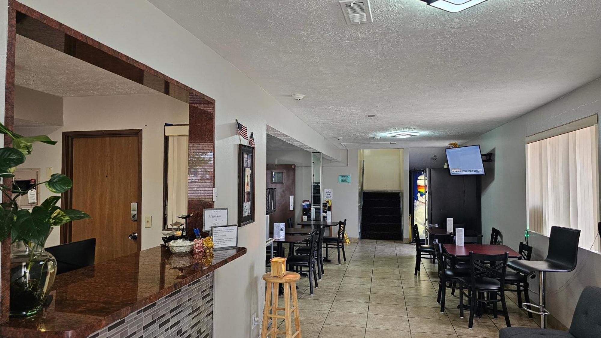Budgetel Inn & Suites Fort Scott Ngoại thất bức ảnh
