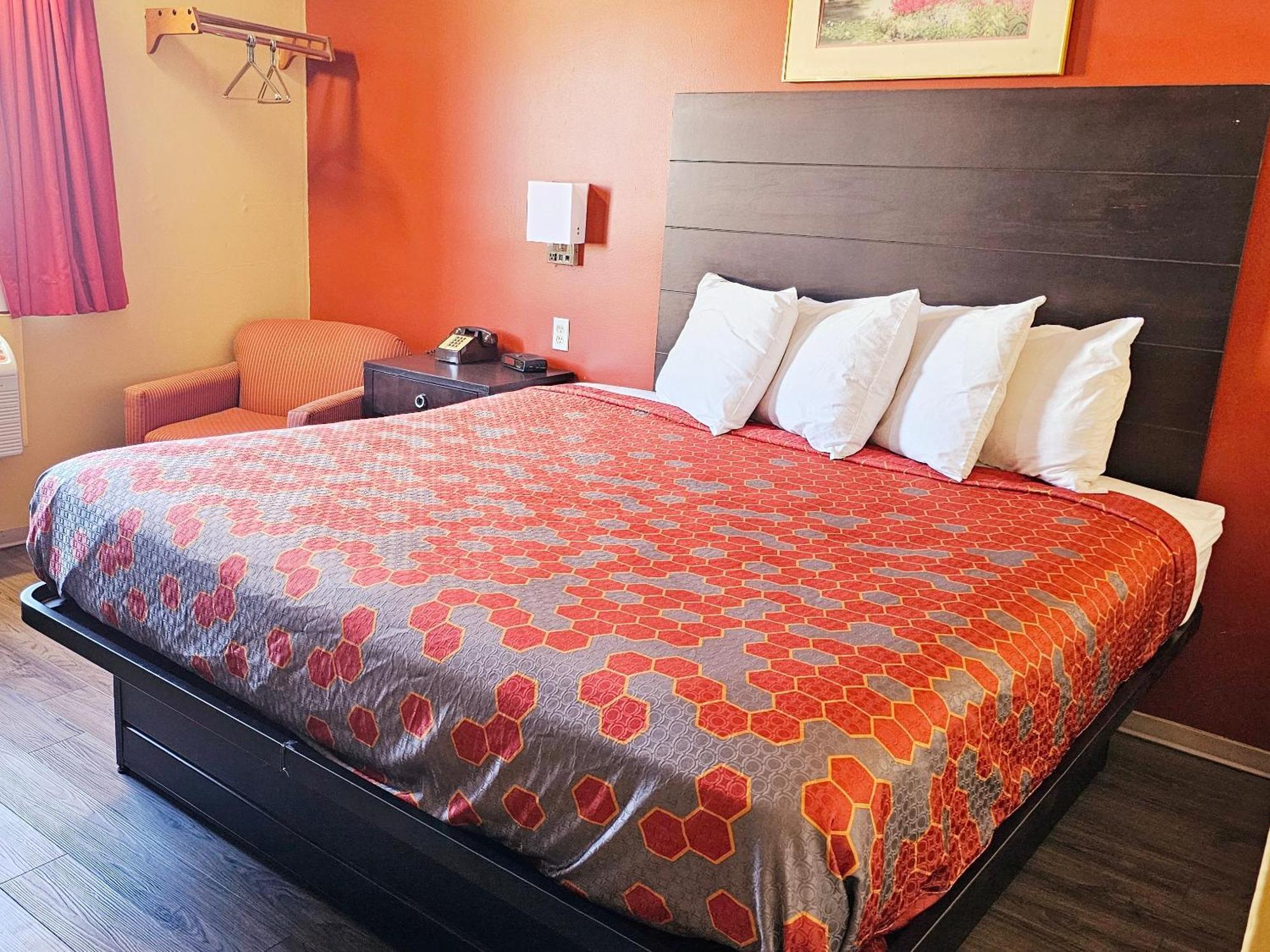 Budgetel Inn & Suites Fort Scott Ngoại thất bức ảnh