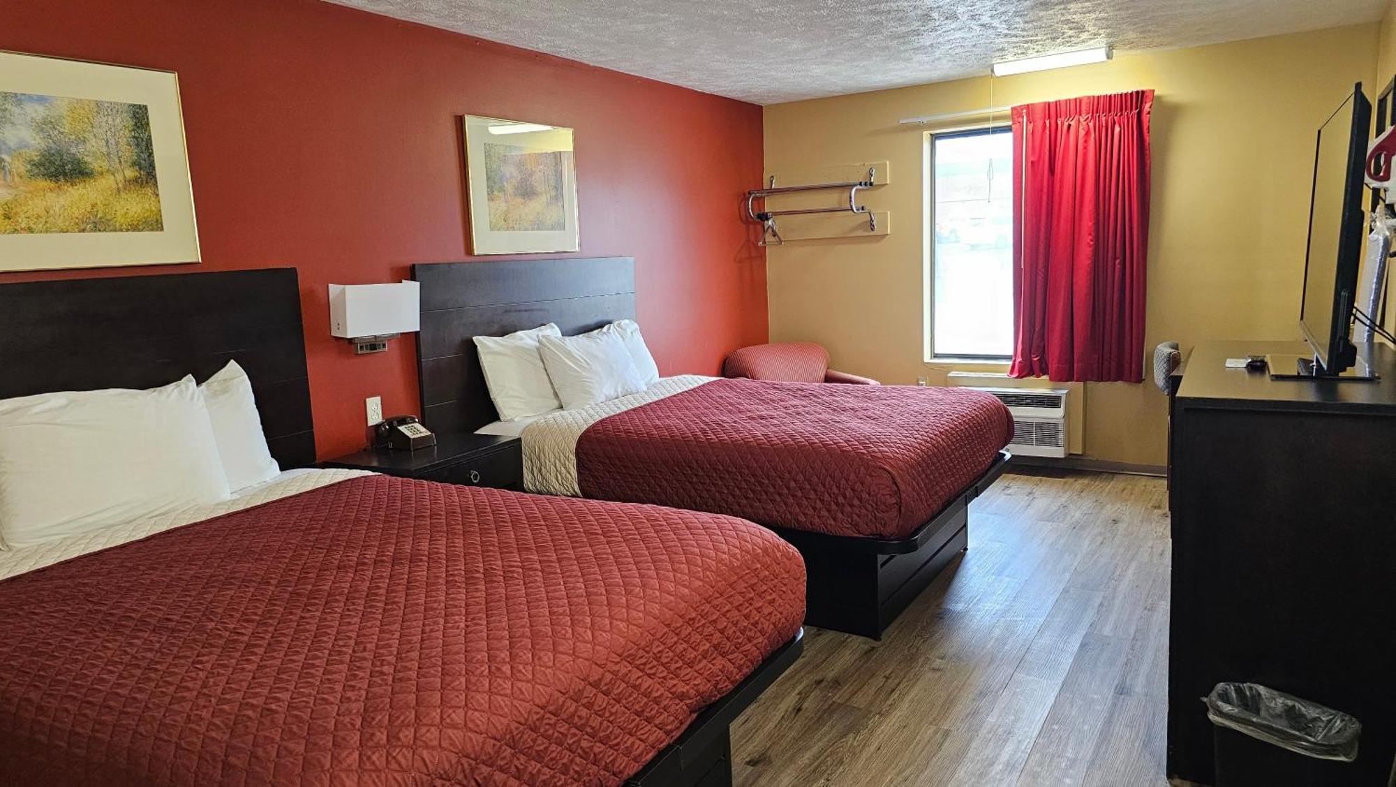 Budgetel Inn & Suites Fort Scott Ngoại thất bức ảnh