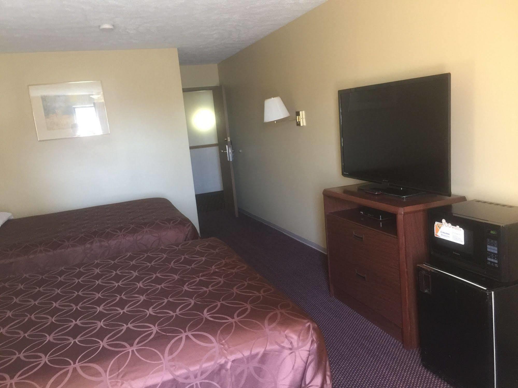 Budgetel Inn & Suites Fort Scott Ngoại thất bức ảnh